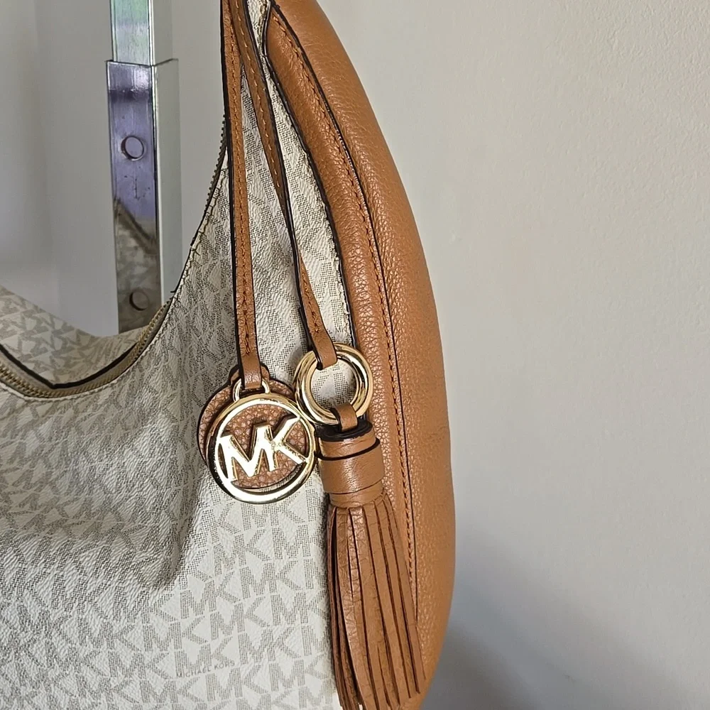 Michael Kors Lydia Hobo Bag